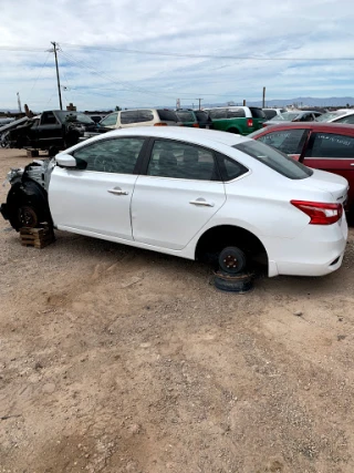 Calexico Auto Dismantlers Inc. JunkYard in El Centro (CA) - photo 2