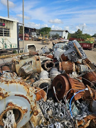 Mome Metals Recycling JunkYard in Lehigh Acres (FL) - photo 3