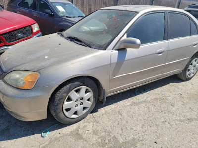 AAA Auto Recycling llc JunkYard in Sacramento (CA) - photo 3