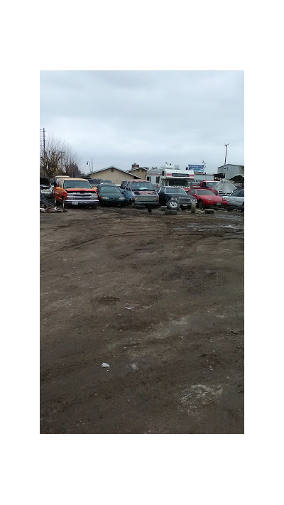 Steers Towing JunkYard in Visalia (CA) - photo 3