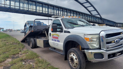 Roadside Towing & Recovery - Aurora Tow Truck Service JunkYard in Aurora (CO) - photo 1