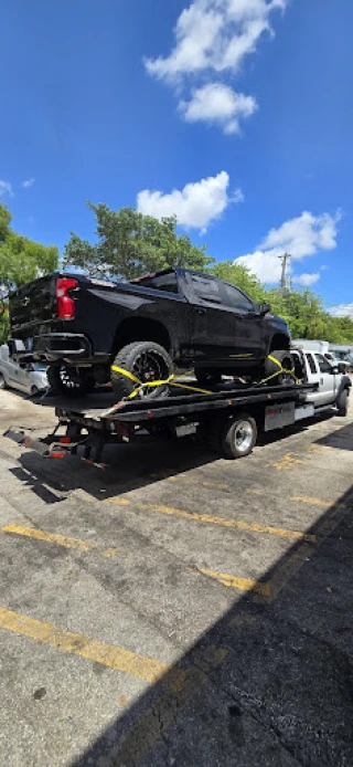 Tailored Towing & Roadside Assistance JunkYard in Pembroke Pines (FL) - photo 4