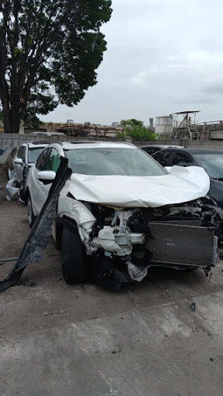 A Superior Towing Company JunkYard in Pembroke Pines (FL) - photo 3