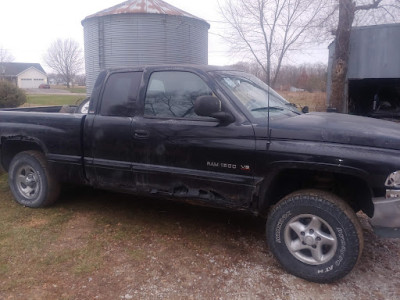 A1 Auto Recycling JunkYard in Cedar Rapids (IA) - photo 2