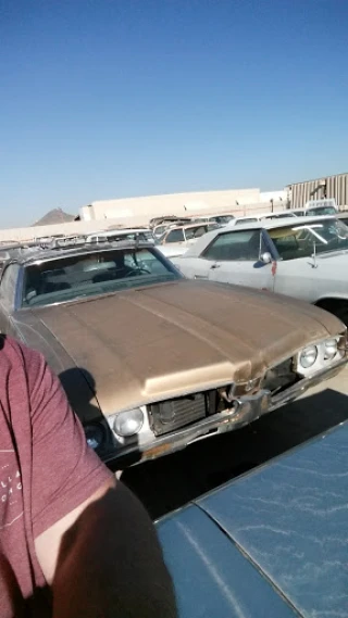 Desert Valley Auto Parts JunkYard in Phoenix (AZ) - photo 4