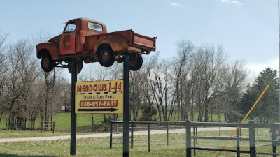 Meadows I-44 Truck & Auto Parts JunkYard in Springfield (MO) - photo 2