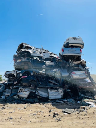 Unlimited Recycling Bakersfield JunkYard in Bakersfield (CA) - photo 4