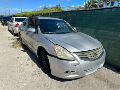 Junk Cars We Pay The Most - Lake Worth JunkYard in West Palm Beach (FL) - photo 4