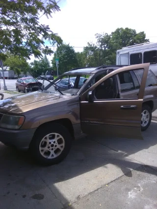 Brothers Auto Glass, Used Auto parts JunkYard in Bronx (NY) - photo 2