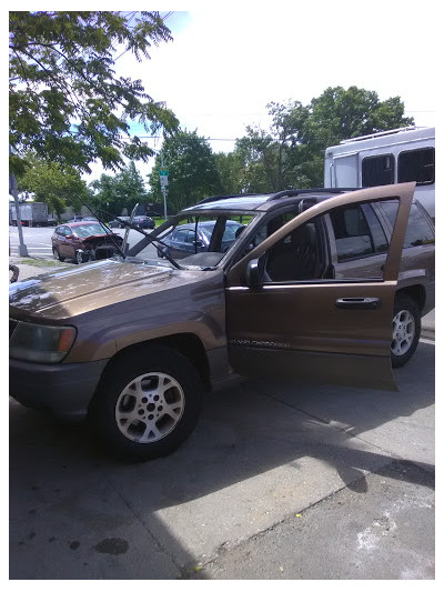 Brothers Auto Glass, Used Auto parts JunkYard in Bronx (NY) - photo 2