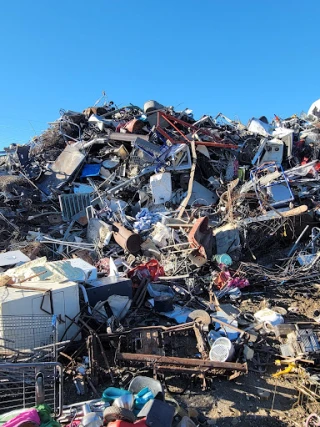 Danny's Metal Recycling JunkYard in San Antonio (TX) - photo 2