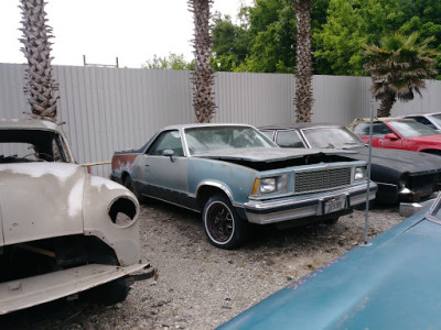 Tony's Classic Auto Parts JunkYard in Houston (TX) - photo 3