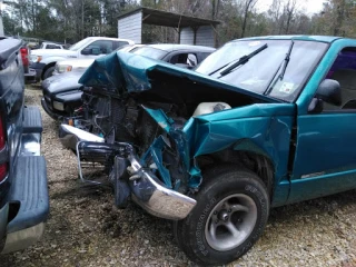 Kevin's Wrecker Service JunkYard in New Orleans (LA) - photo 2