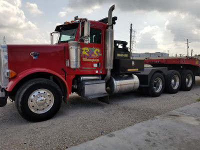 R & S Towing JunkYard in New Orleans (LA) - photo 1