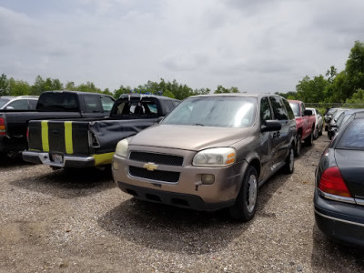 R & S Towing JunkYard in New Orleans (LA) - photo 2