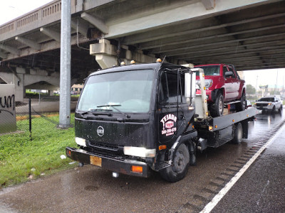 TEJADA TOWING SERVICES,LLC JunkYard in New Orleans (LA) - photo 3