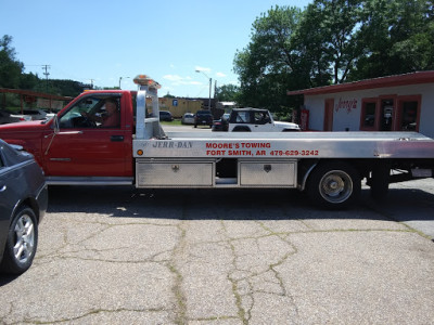 Moore’s Towing and Recovery JunkYard in Fort Smith (AR) - photo 1