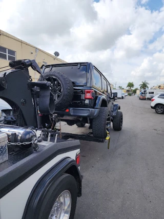 24 Hour Wilton Manors Oakland Park Towing Tow Truck Wrecker Services JunkYard in Fort Lauderdale (FL) - photo 4