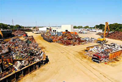 Behr Iron & Metal JunkYard in Rockford (IL) - photo 2