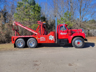 Barbour's Towing & Truck Repair JunkYard in Cary (NC) - photo 1