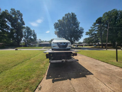 Straight-Away Towing Service JunkYard in Cary (NC) - photo 4