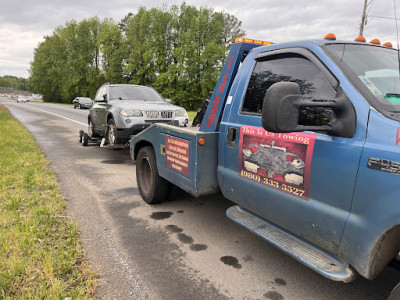 This is US Towing and Recovery L.L.C. JunkYard in Charlotte (NC) - photo 4