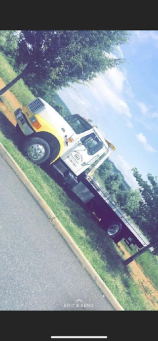 Small town towing and Recovery JunkYard in Charlottesville (VA) - photo 4