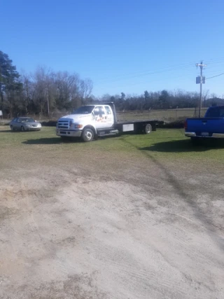 VAS Towing & Recovery JunkYard in North Charleston (SC) - photo 4