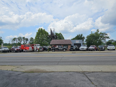 Stryker Towing & Repair JunkYard in Bloomington (IN) - photo 1