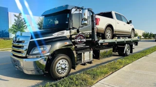 Towing Services Denver JunkYard in Denver (CO) - photo 1