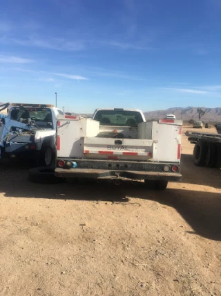 Golden Hawk Towing/Cash4Cars JunkYard in Fontana (CA) - photo 4