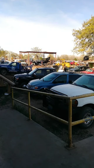 Fidels Auto Salvage JunkYard in Austin (TX) - photo 4