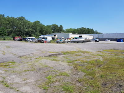 Ernie's Towing LLC JunkYard in Cleveland (OH) - photo 2