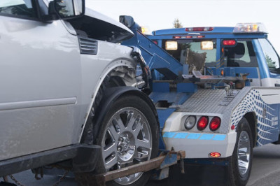 Warning Towing JunkYard in Cleveland (OH) - photo 1