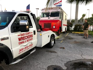 Dade County Wreckers Towing & Recovery JunkYard in Miami (FL) - photo 1