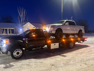 Adam's Junker's JunkYard in South Bend (IN) - photo 2