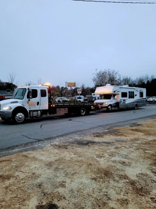 Leo's Towing LLC JunkYard in Columbia (SC) - photo 4