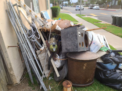 Campos junk removal JunkYard in Huntington Beach (CA) - photo 4