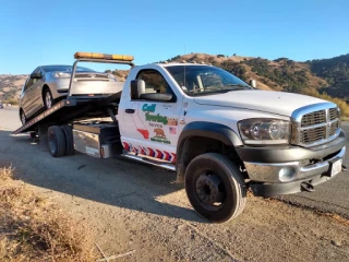 Cali Towing Service JunkYard in Salinas (CA) - photo 2