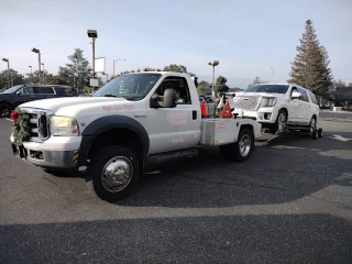 University Towing and Road Service - photo 1