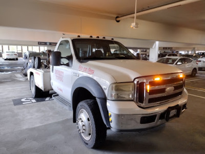 University Towing and Road Service JunkYard in Salinas (CA) - photo 2