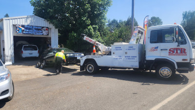 Santiam Towing and Recovery JunkYard in Gresham (OR) - photo 2