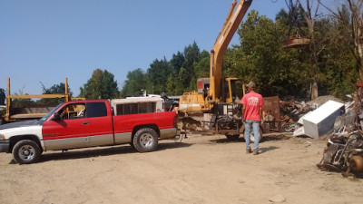 Frank Harrison & Son Auto JunkYard in Little Rock (AR) - photo 1