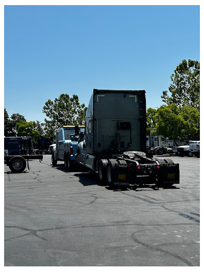 College Oak Towing JunkYard in Sacramento (CA) - photo 3