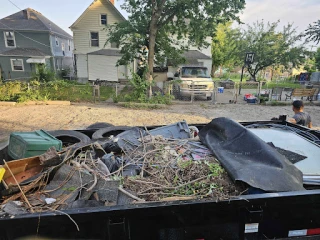 Big Hoss Hauling JunkYard in Overland Park (KS) - photo 2