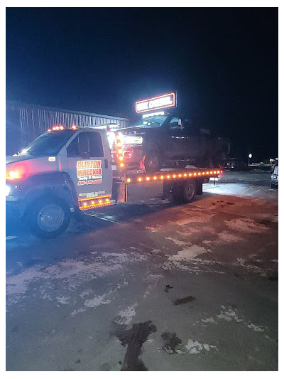 Clinton Wrecker Towing and Recovery JunkYard in Overland Park (KS) - photo 3