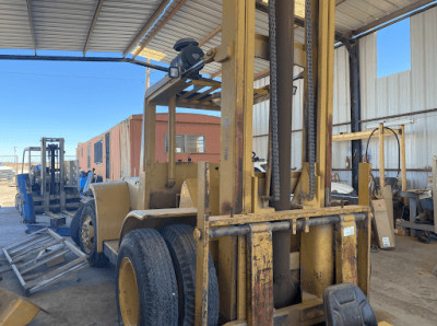 I-10 Truck Parts JunkYard in El Paso (TX) - photo 1