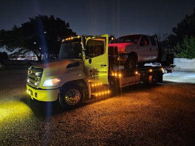 BIG DALLAS TOWING/Grua en DallasTx/Grua 24/7 Dallas Tx/Grua numero 1 Dallas/Grua cerca de mi Dallas Tx/Reca en Dallas Tx JunkYard in Dallas (TX) - photo 1