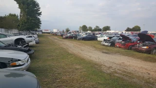 Auto Salvage Co JunkYard in Joliet (IL) - photo 2