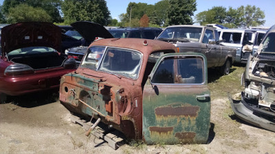 Auto Salvage Co JunkYard in Joliet (IL) - photo 3